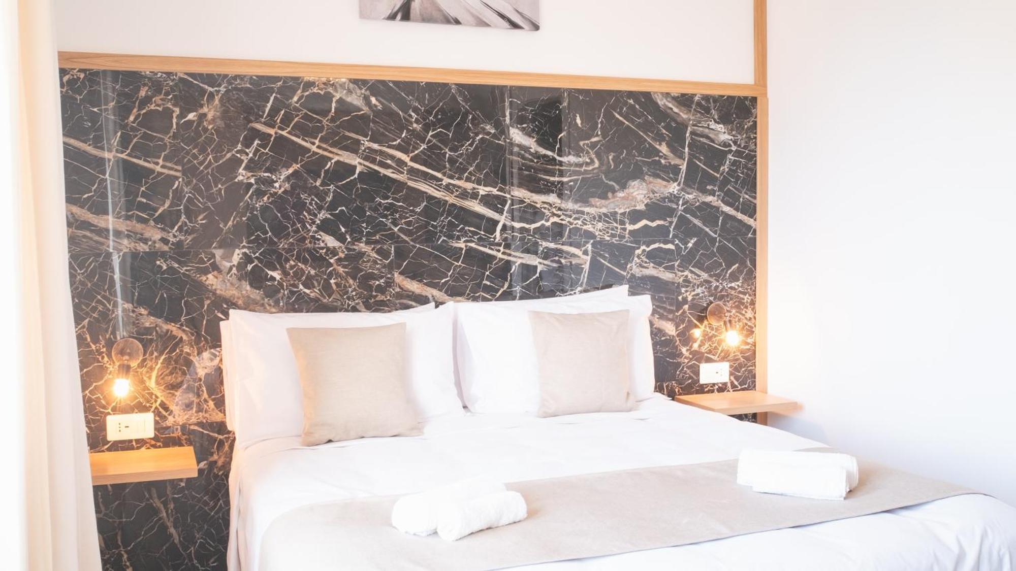 New Elegance Suites Guesthouse 오리스타노 외부 사진