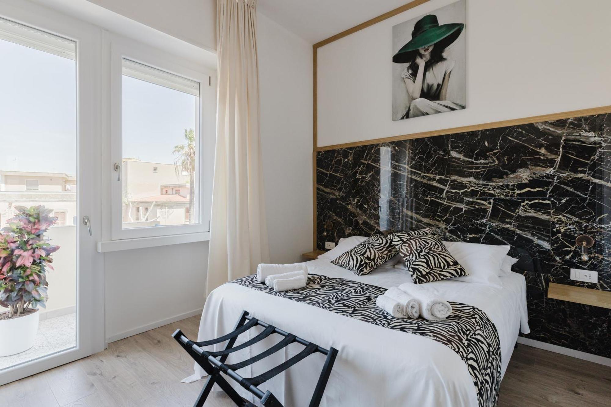 New Elegance Suites Guesthouse 오리스타노 외부 사진