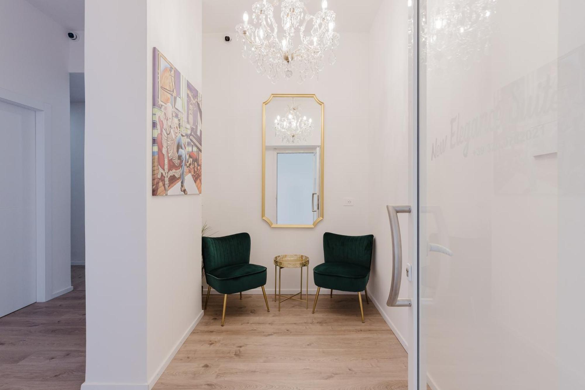 New Elegance Suites Guesthouse 오리스타노 외부 사진