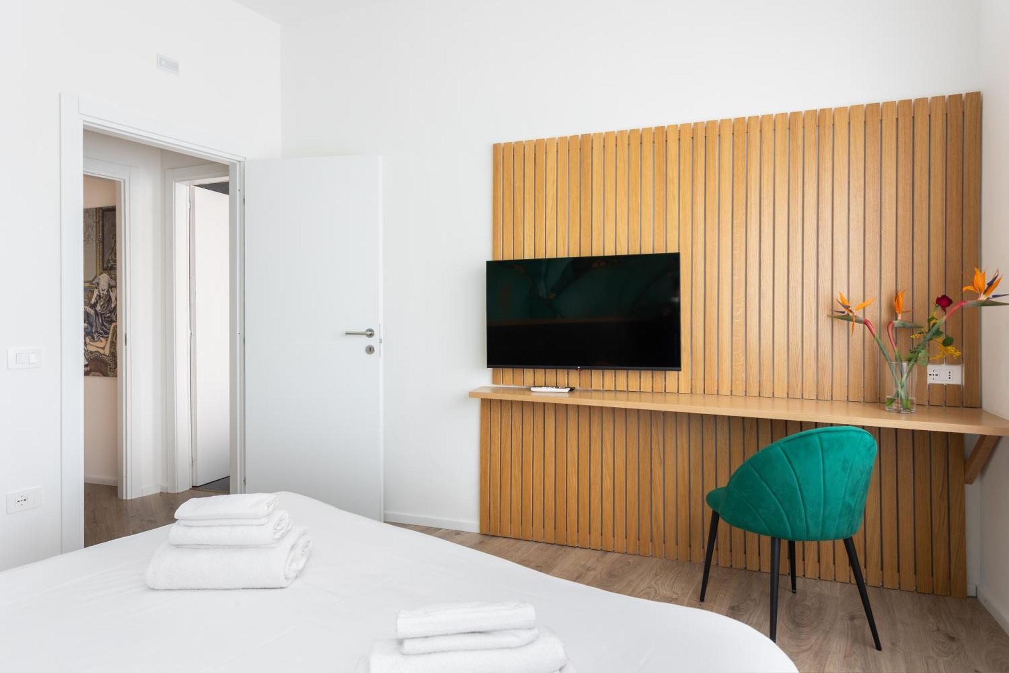 New Elegance Suites Guesthouse 오리스타노 외부 사진